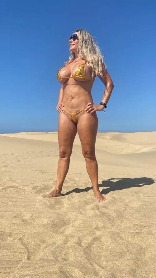Thumbnail Enjoy Bikini Beach Days by Quiet_Winner_76 | BikiniBodies