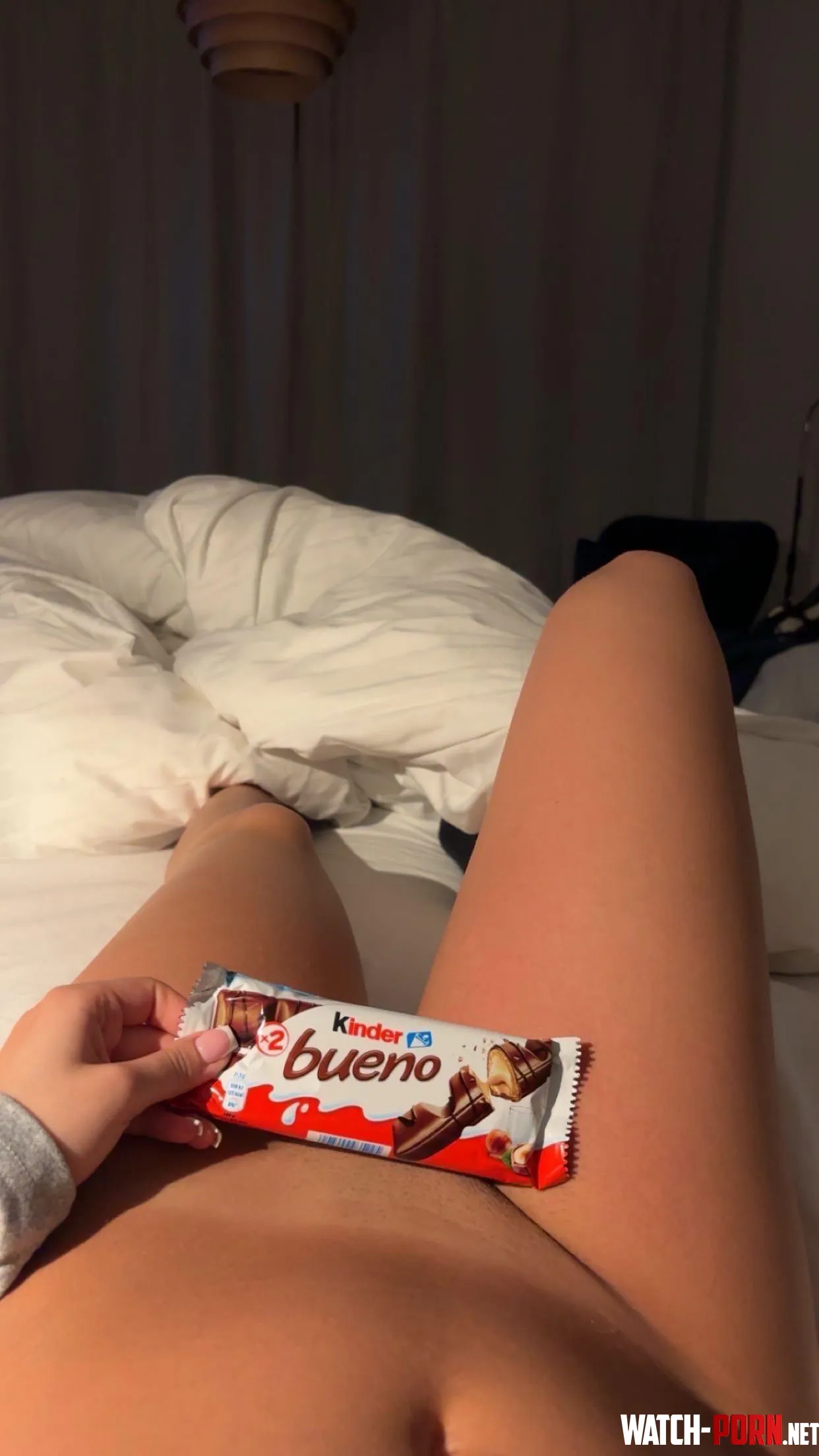 vem ska smaka under min bueno by According-Alps-8460