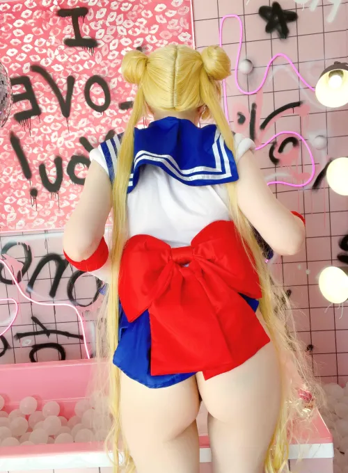 Thumbnail Sailor Moon's Allure Captured by Foggy in Cosplaybutts