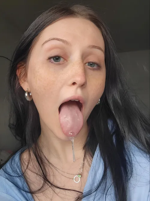 Thumbnail Discover VanessaSnowOF's Secrets: Deep Throat Confessions Revealed