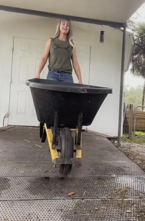 Thumbnail cheybabby_777 Gets It Done: Dive into Country Girls' World