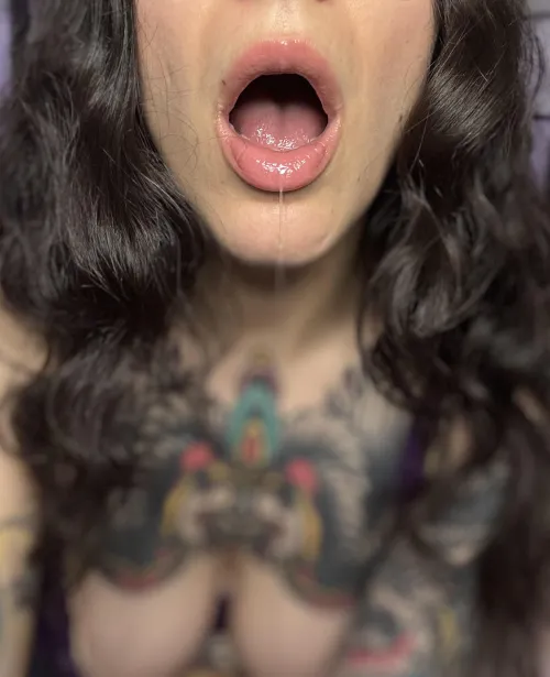 Thumbnail Savor the Wetness: ellixraven Explores Spit Fetish