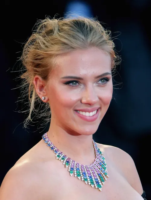 Thumbnail Scarlett Johansson: A Timeless Beauty Revealed by Author helenistik | PrettyGirls