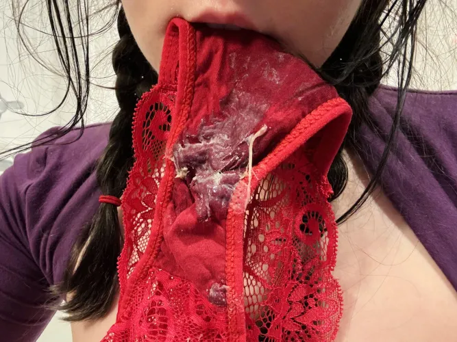 Thumbnail Discovering Favorite Aesthetic Captures with artsyelly