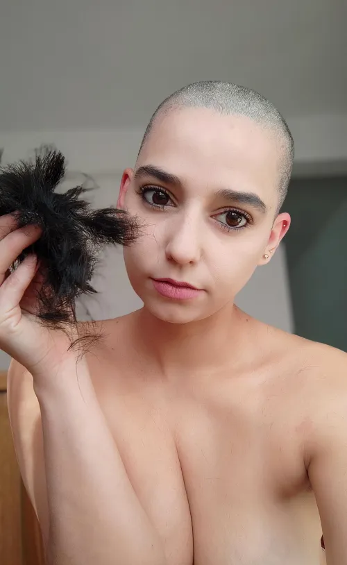Thumbnail Unveiling the World of Hair Fetishists by rahelbald