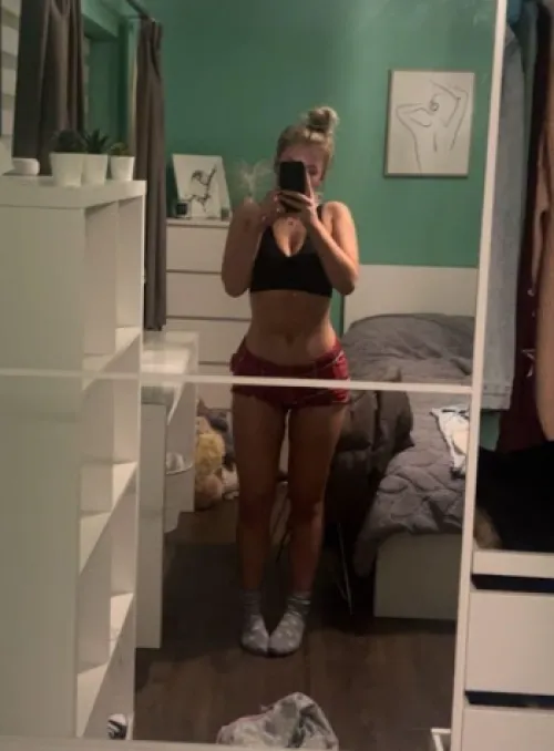 Thumbnail Mirror Selfies Obsession by TheCajunLiberts | MirrorSelfie Category