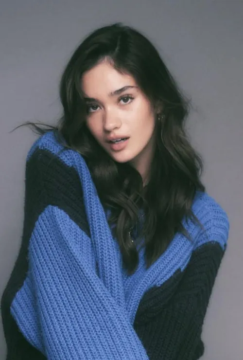 Thumbnail Sophie Gabriella: Radiant Elegance Captured by Ken789gh in PrettyGirls