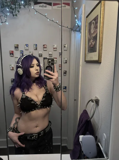 Thumbnail Call Me Mommy by violenthomie - MirrorSelfie Category