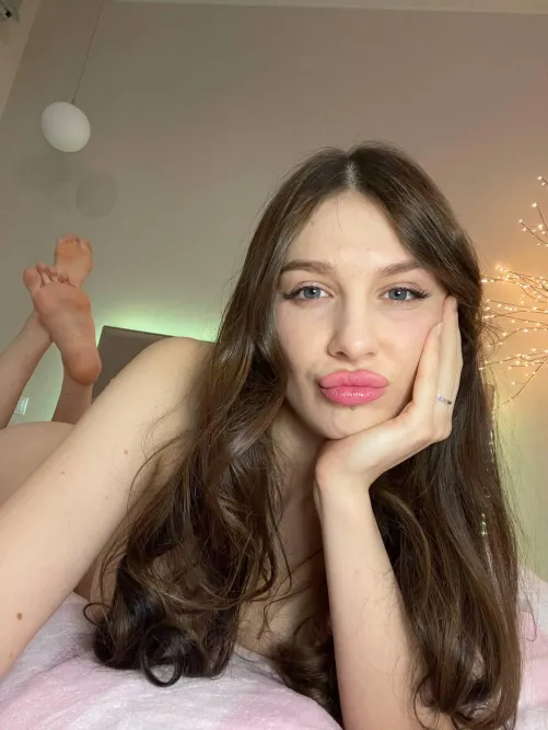 Thumbnail Start Your Day Right with LemonsquezGirl's 'good morning' Post