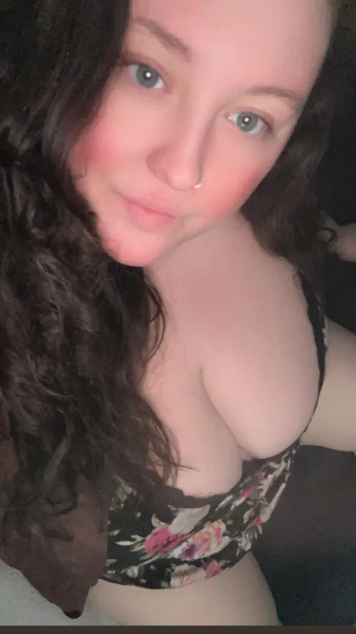 Thumbnail Spread Open and Waiting for You: Unveiling the BBW World