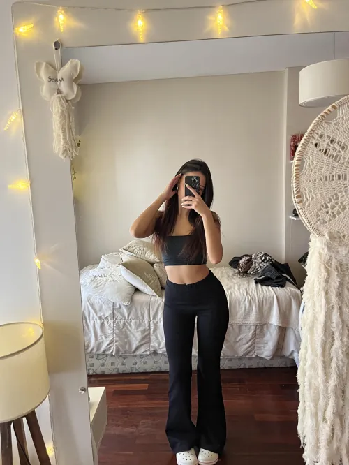 Thumbnail Check Out My Top Style: The Look & Feel | aarongallery_