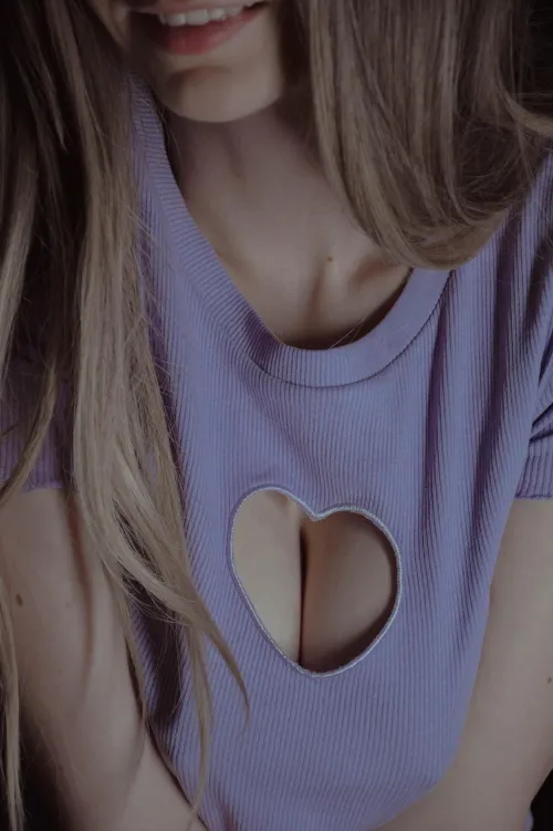 Thumbnail Heartfelt Gestures Shared by buonbella in the Braless Category