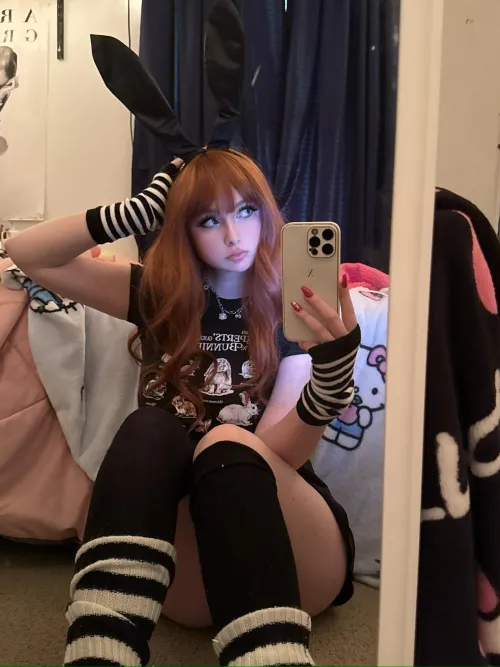 Thumbnail Petiteschoolgirlxo: Would You Let Her Ruin Your Life?