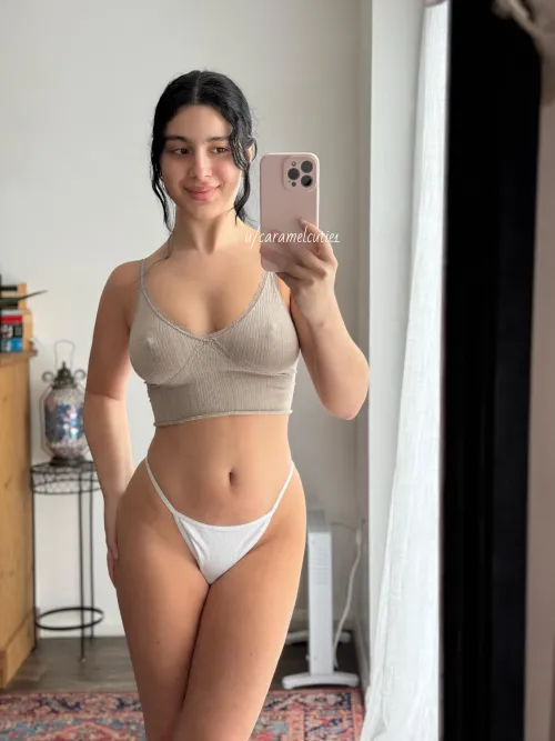 Thumbnail Inviting Dreams: Dive into caramelcutie1's World