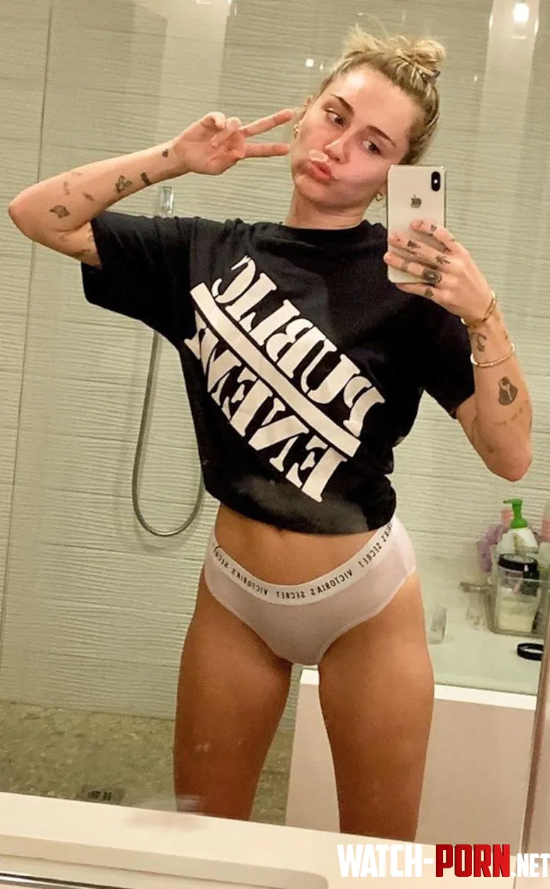 Miley Cyrus by Impossible-Fig7538