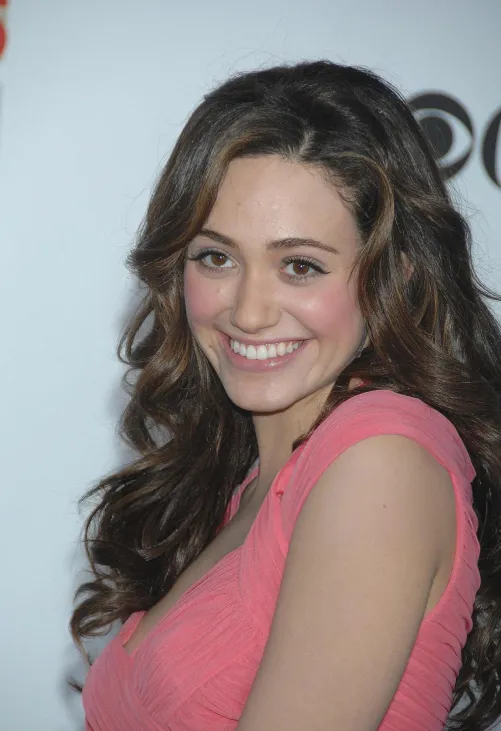 Thumbnail yashy20 Explores the Allure of Pretty Girls with Emmy Rossum