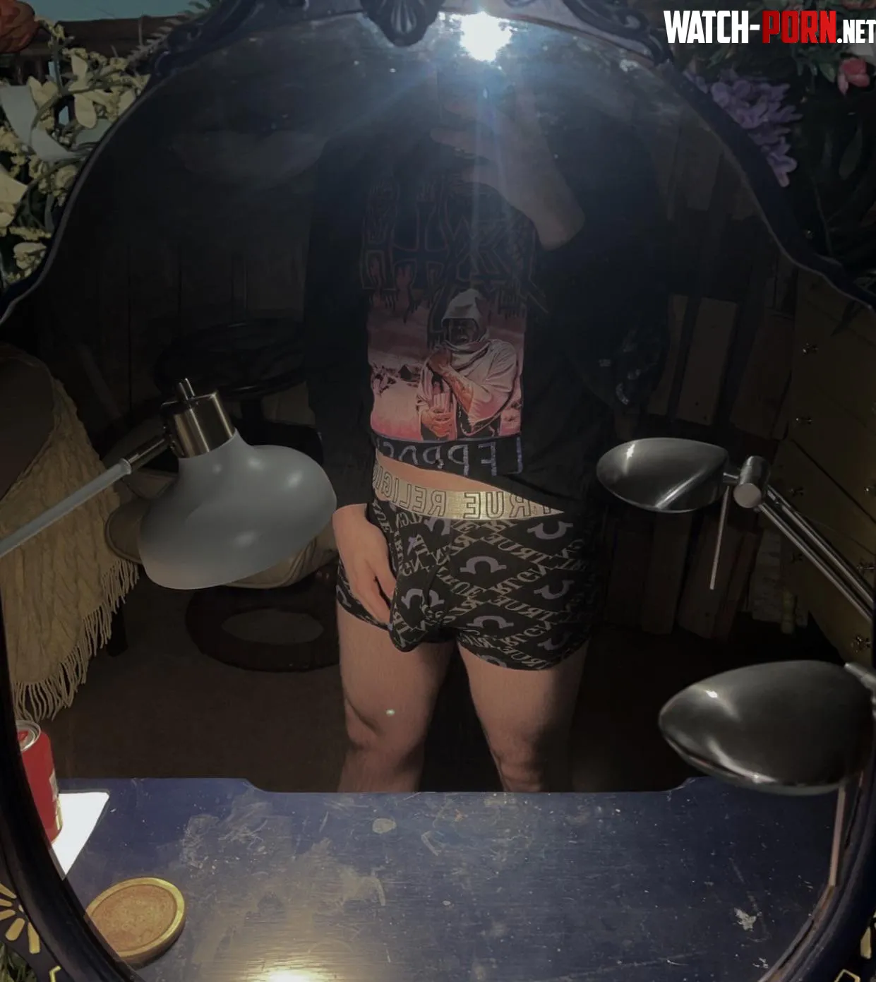 25 bi and hung  by Alexishottt