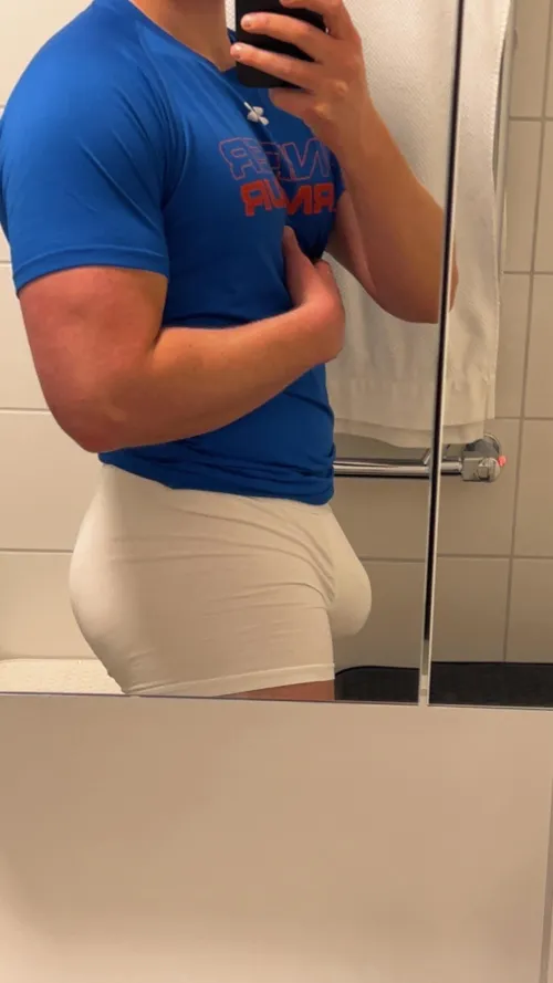 Thumbnail 30 Straight: Embracing a Big Pouch - Secrets Revealed by alexshadez