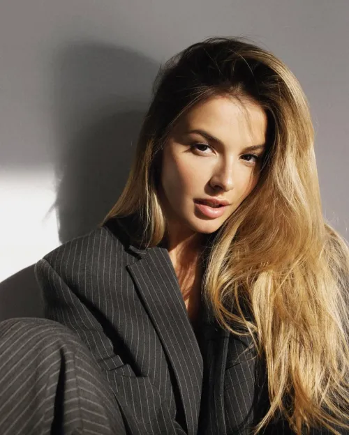 Thumbnail Angelina Aisman: Beauty Personified - PrettyGirls