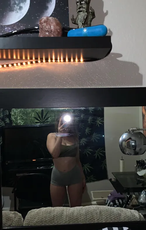 Thumbnail Perfection Unveiled: A Body to Marvel At