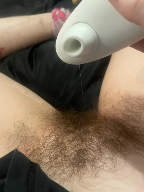 Thumbnail baby_moonn Indulges in Clit Sucker Play for the Full Bush