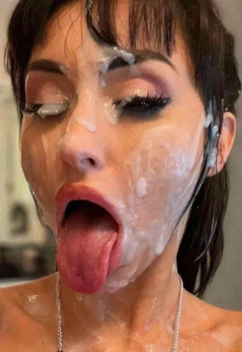 Thumbnail Unveiling 'Anyone Know Her' by Loose-Check-4435 in SauceforNSFWads