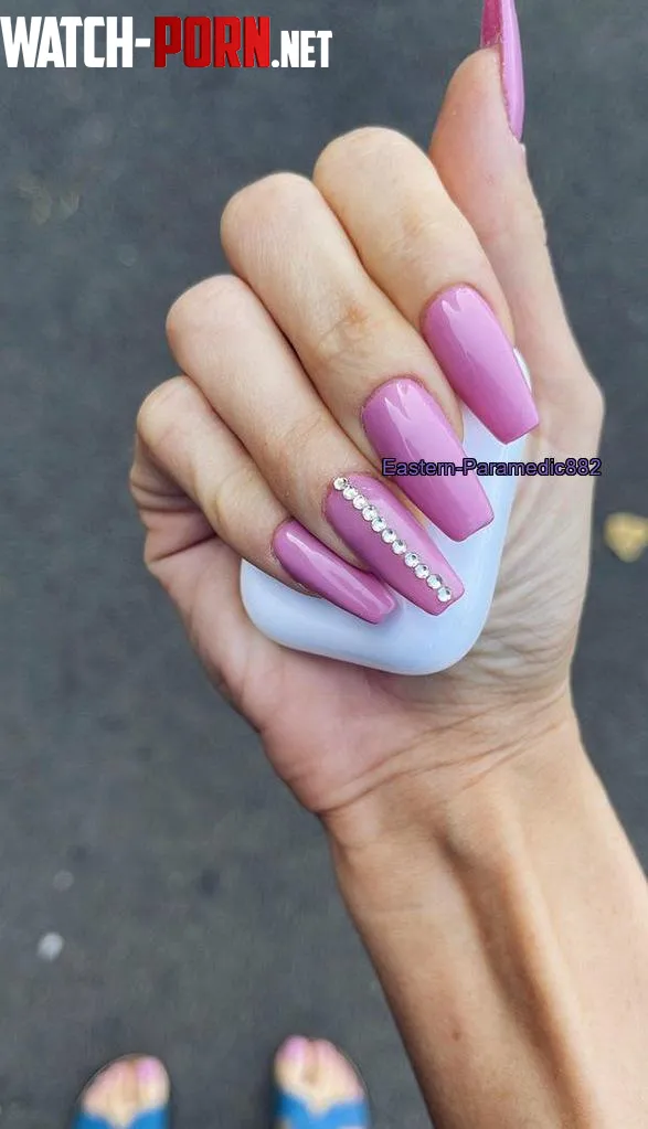 My nails look great right by Eastern-Paramedic882