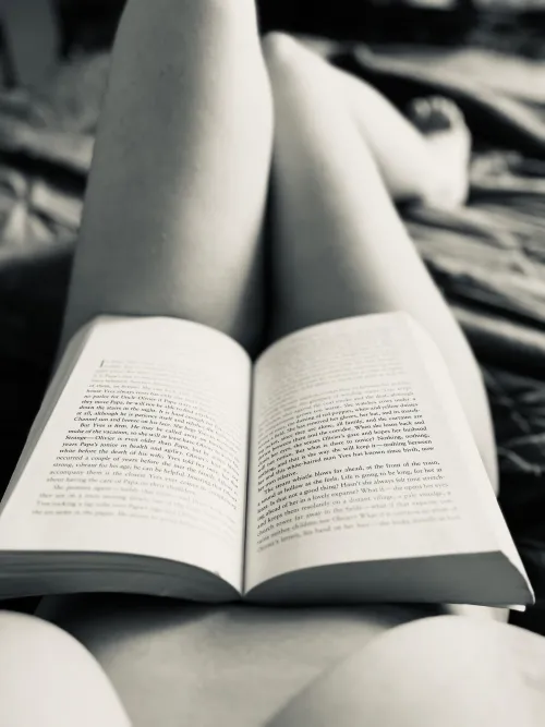 Thumbnail Importance of Reading in Your Daily Routine and How to Fit It In - weedysolo