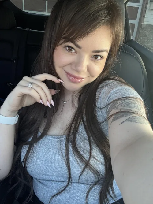 Thumbnail SFW Selfie with Pretty Pink Nails - avajadeanderson