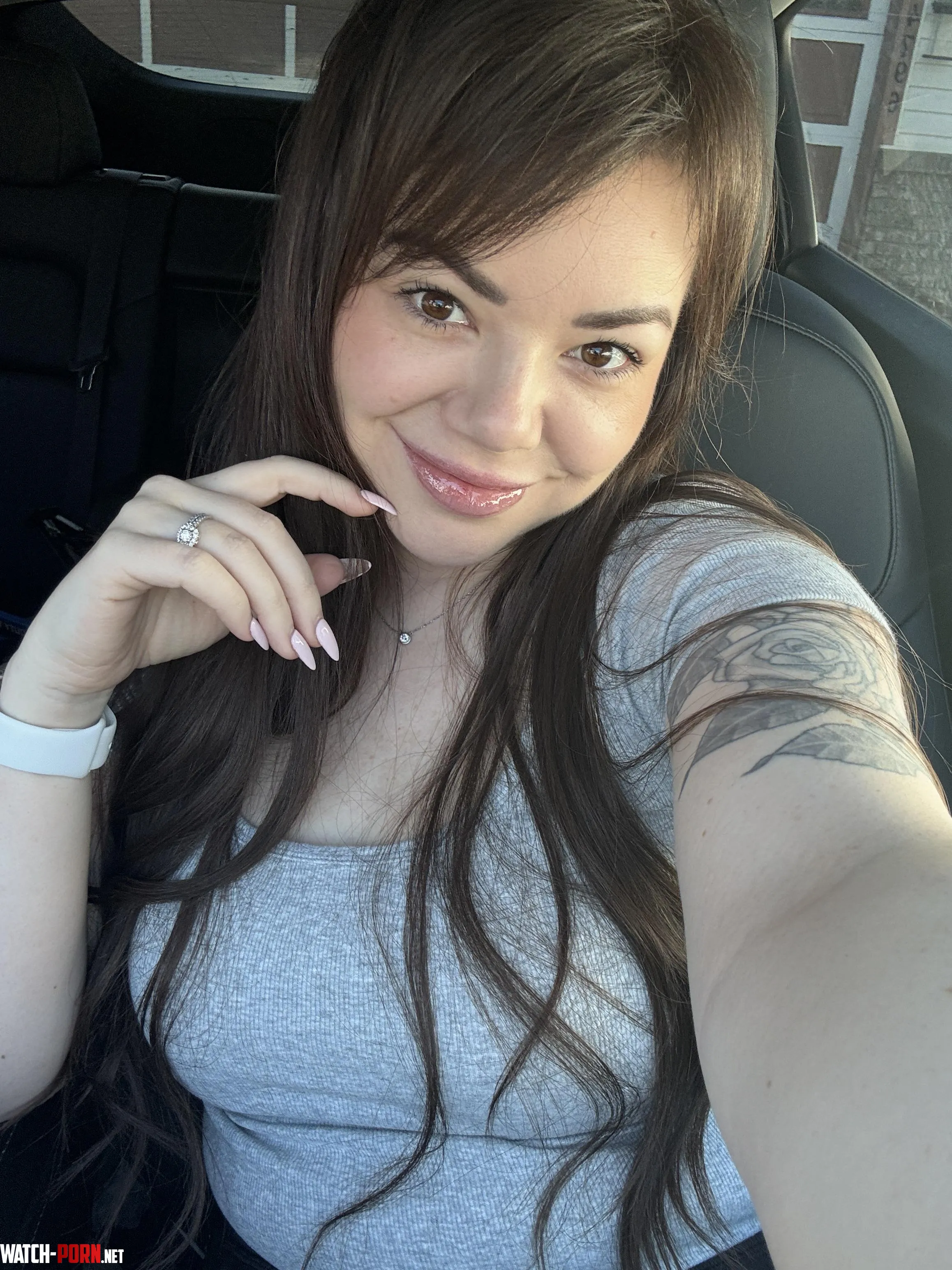 SFW selfie with my pretty pink nails by avajadeanderson