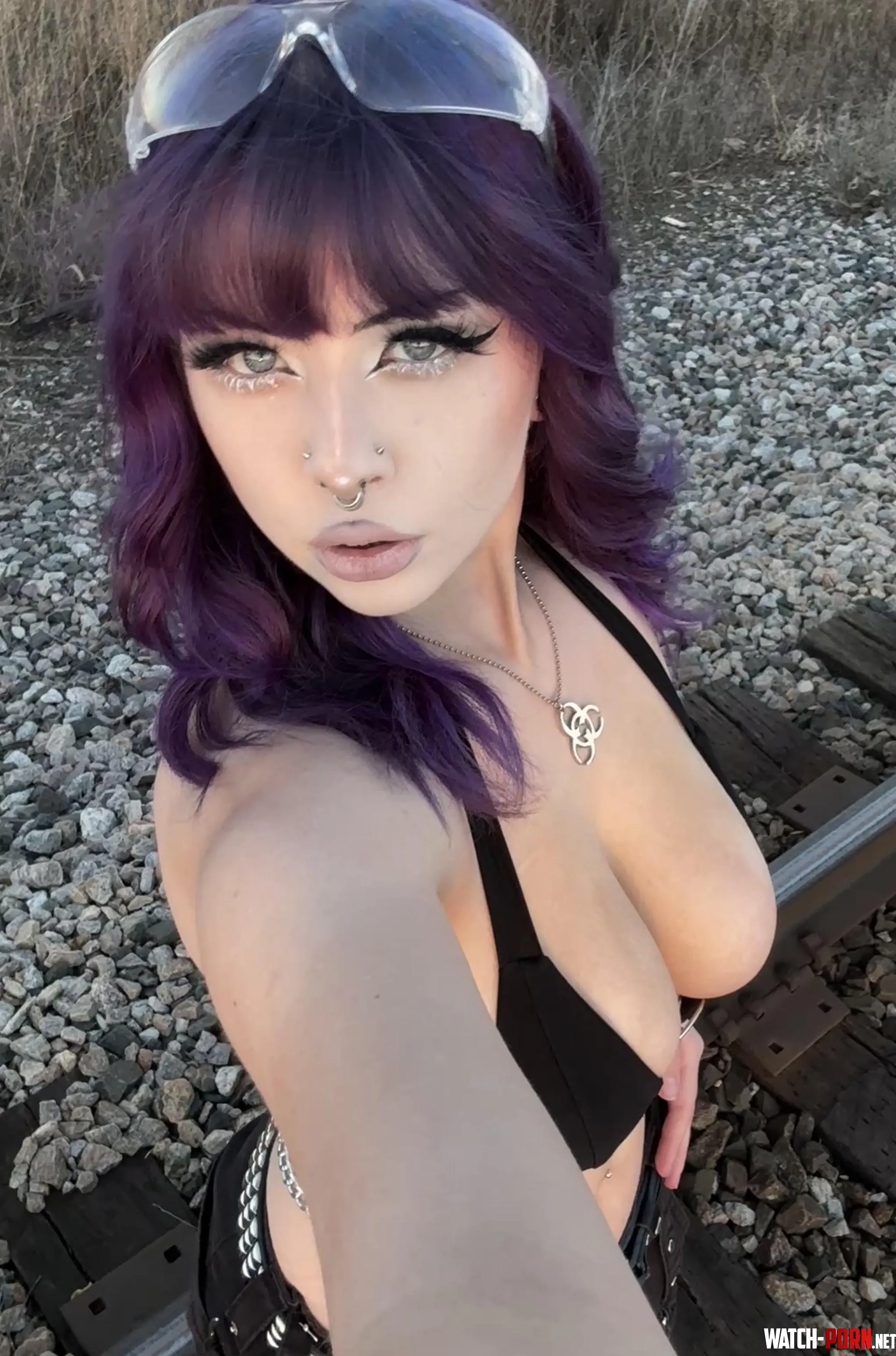sexy girl  by violenthomie