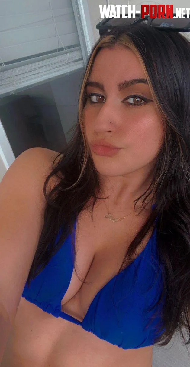 Not the biggest but ready to have some fun by LisaHeart12