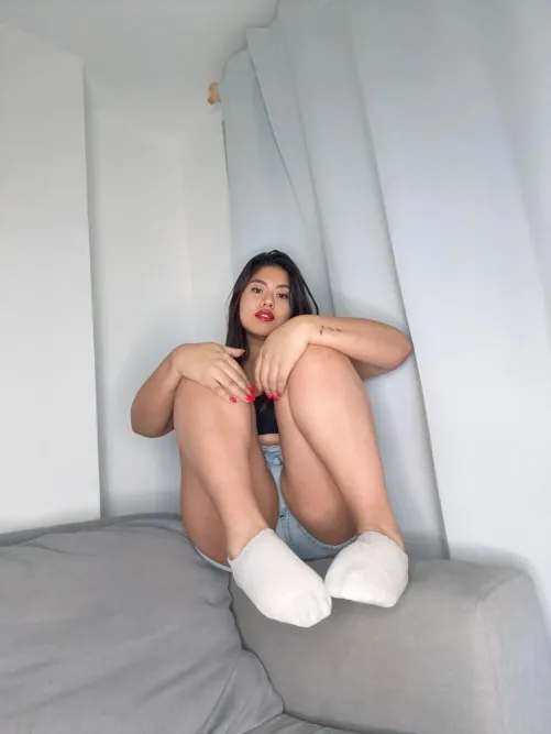 Thumbnail Elevate Your Experience with SocksGoneWild by alanazaid