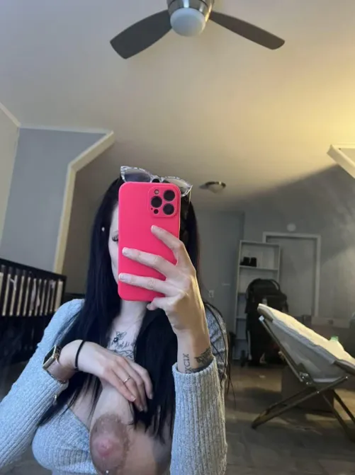 Thumbnail Queenof_Rainbow Selfie Chronicles: Am I Still a MILF?