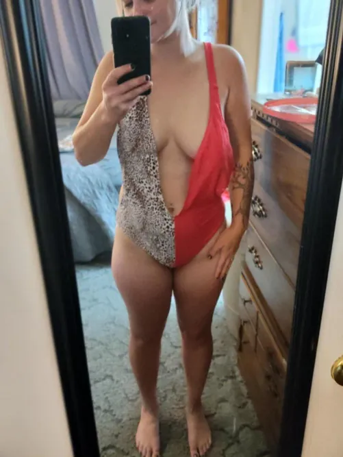 Thumbnail Roommates Away for Fun | MissTaylorLaurenxo | Babes