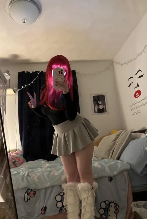 Thumbnail Petite Schoolgirlxo's Insights - Toss Me Onto the Bed 3 | Funsized Category