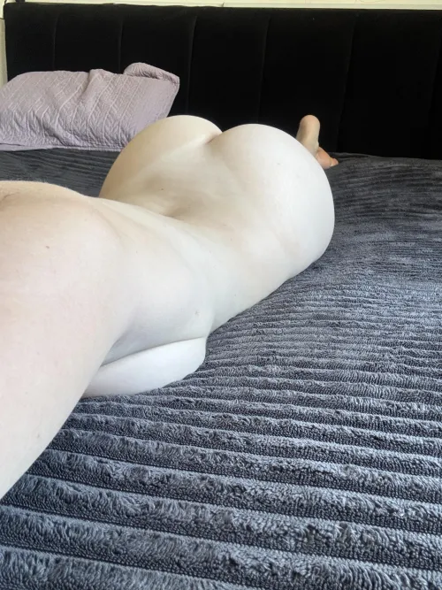 Thumbnail Pillow Pleasures: Dive into missalislandale's World