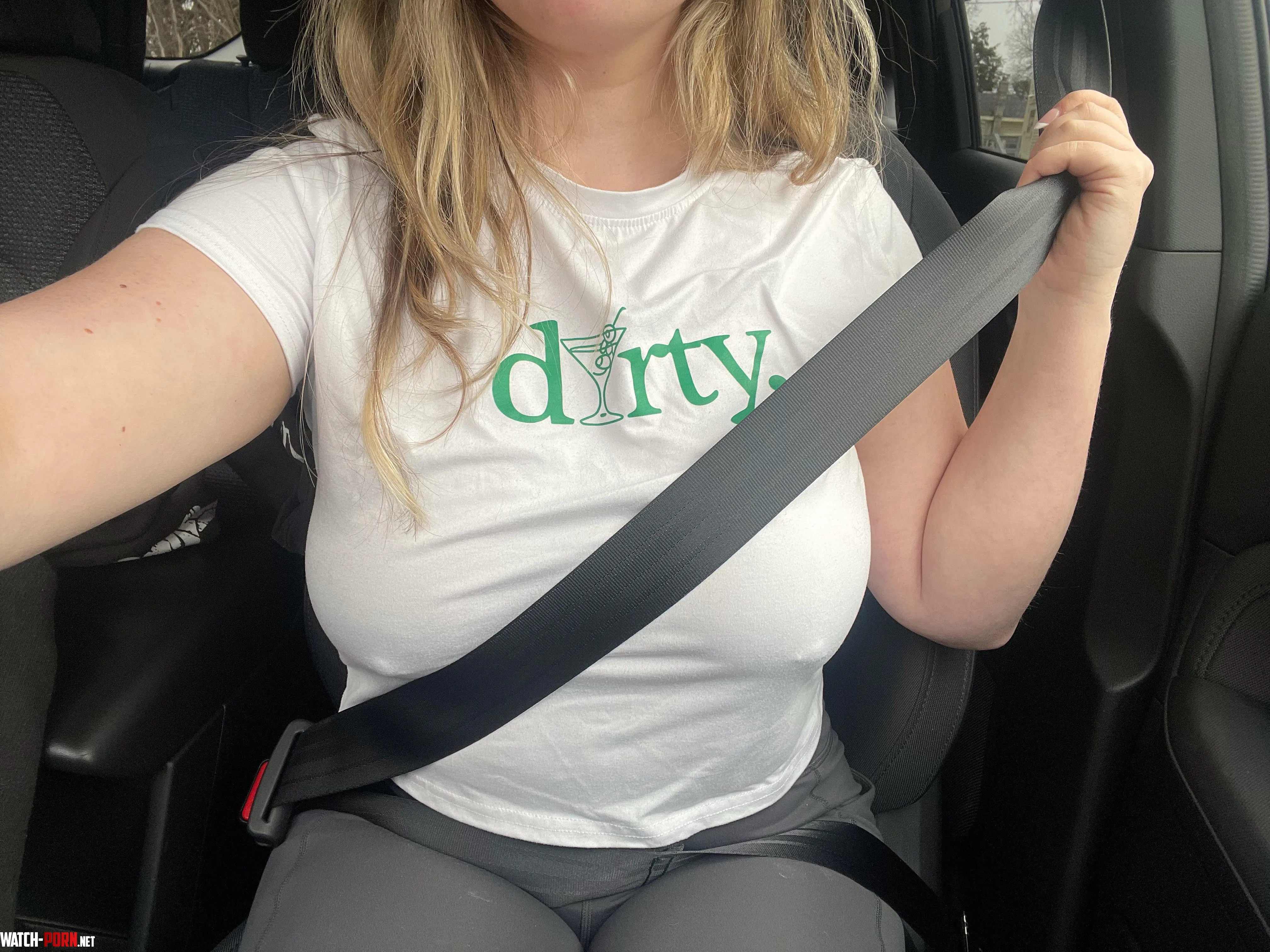 off to do a grocery run by Velvety_Vickie