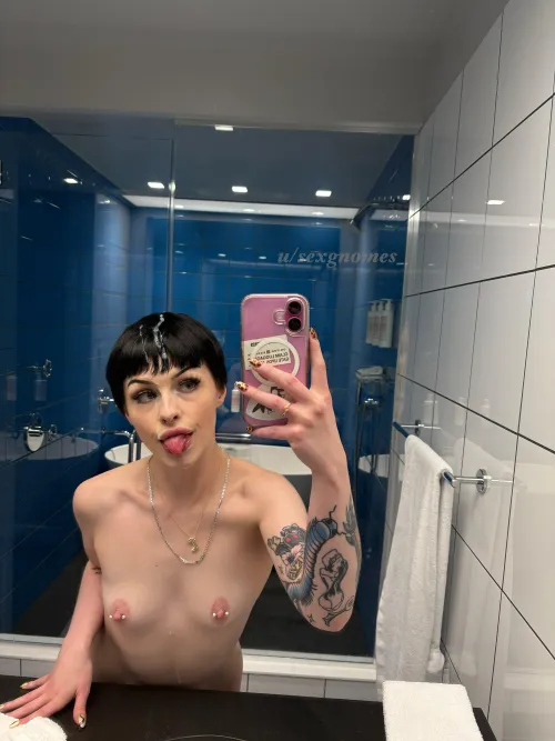 Thumbnail Happier Covered in Cum by sexgnomes in Cumfetish