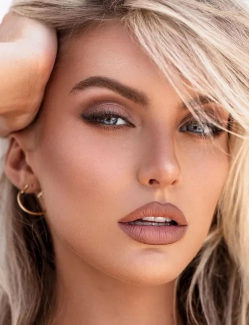 Thumbnail Captivating Beauty: Allison Mason in PrettyGirls