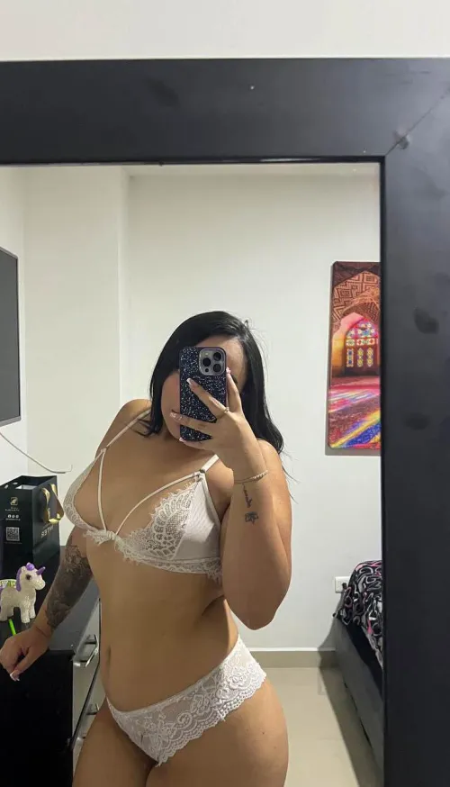 Thumbnail Embrace Your Latina Beauty with a Stunning Body | by yourfavgoodgurl