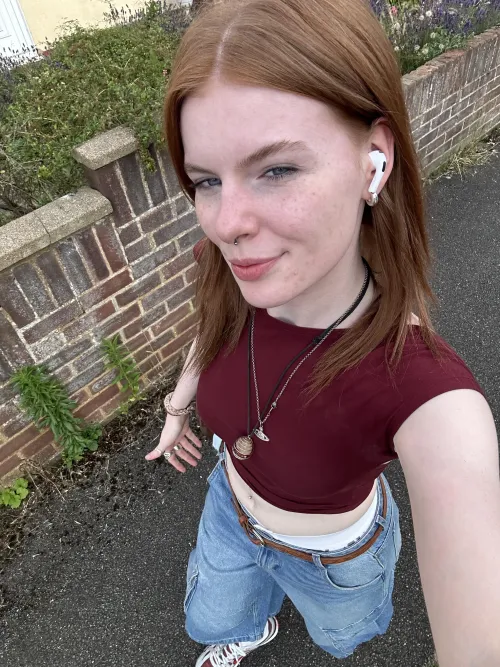 Thumbnail Feeling Pretty in a Crop Top: Significant_Idea9591 Shares