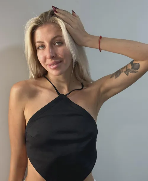 Thumbnail LolliPips Loves Showing Off Her Smile in a Croptop