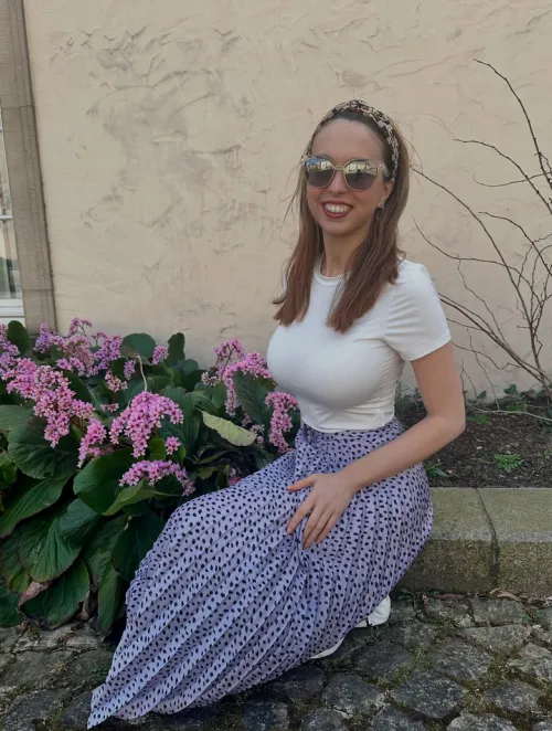 Thumbnail 2busty2hide: Desecr8or's Gardening Adventures