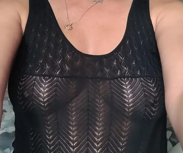 Thumbnail Unveiling 'Nipples Through Croptop' by Unarma in Pokies