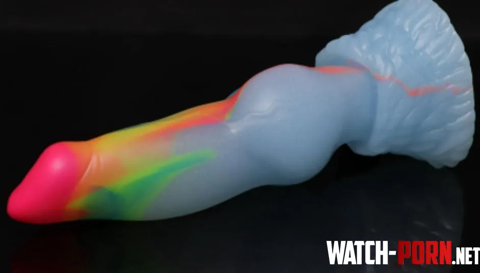 How would I describe this color when ordering a custom toy by RaynatheRedPanda