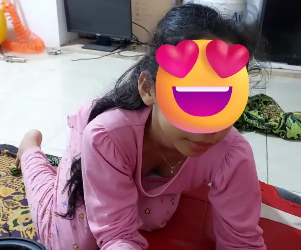 Thumbnail Small Delights: BluetoothX4410 Explores Downblouse Charm