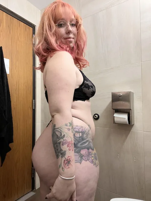 Thumbnail Ass Smothering Invitation by BookSlut18 | pawg