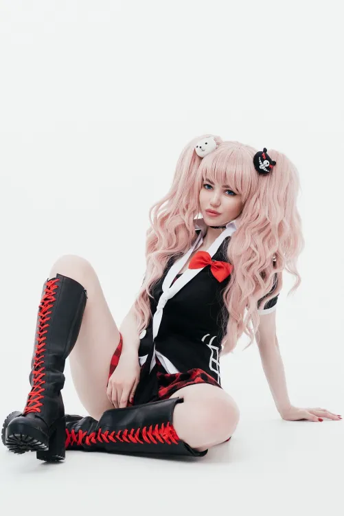 Thumbnail Enter the World of Junko Enoshima: Alina Becker's Enigmatic Portrayal