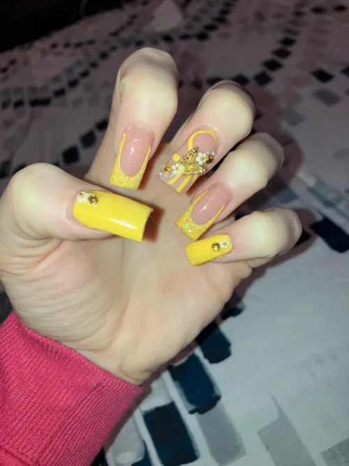 Thumbnail Mara_Ann12's Clawed Passion: A Nail Fetish Fantasy